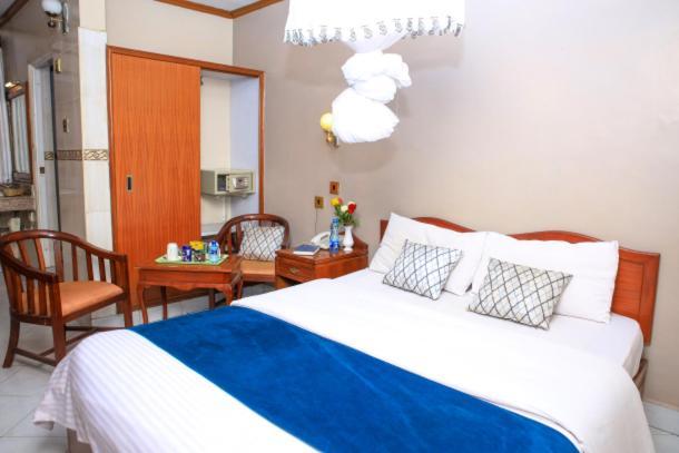 Paris Hotel Nairobi Extérieur photo