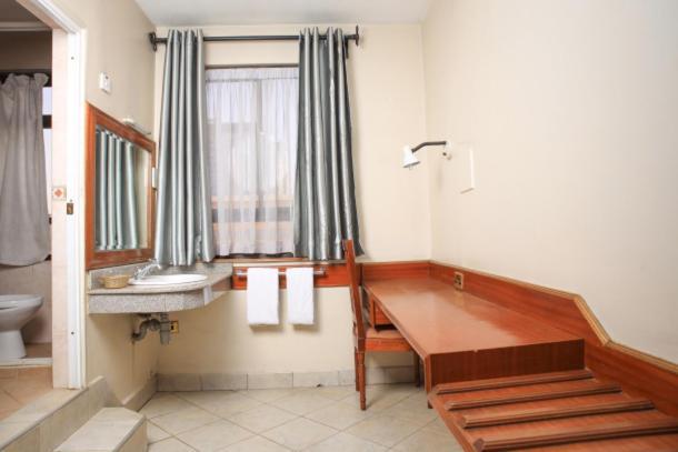 Paris Hotel Nairobi Extérieur photo